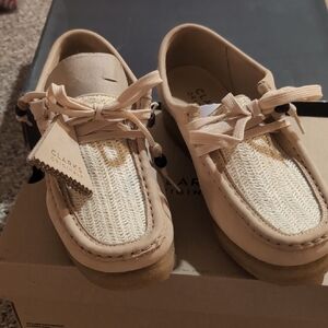 Clarks Wallabee Beige Loafers with Bow Detail